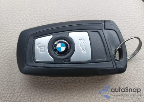 2015 BMW 320I xDrive z USA, uszkodzony, nr VIN WBA3C3G59FNS73230